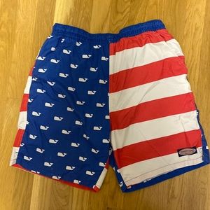 Vineyard vines swim trunks ❤️🤍💙